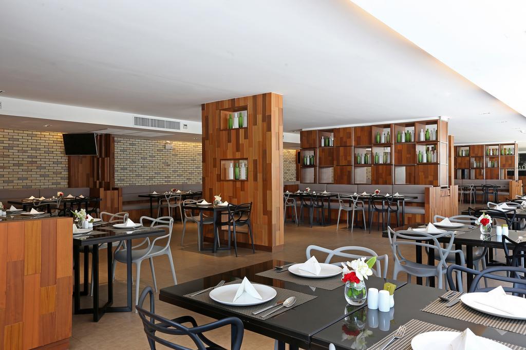 S Ratchada Leisure Hotel - Sha Plus Bangkok Exteriör bild The restaurant